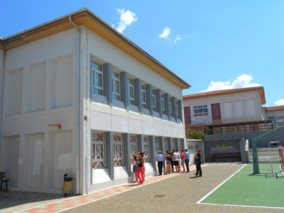      2015
